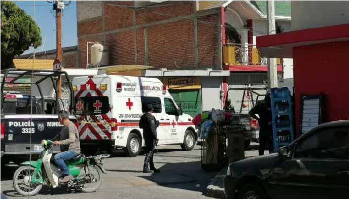Asesinan a balazos a tres hombres en un bar, sujetos armados se dan a la fuga