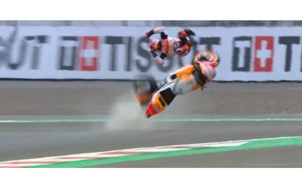 Así fue la fuerte caída de Marc Márquez en las prácticas del Gran Premio de Indonesia | Video