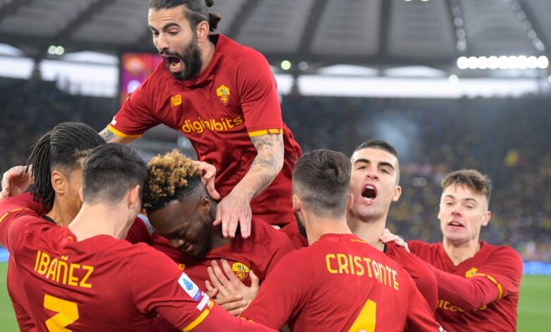 Aúlla La Loba ante Lazio en el "Derby della Capitale" | Video