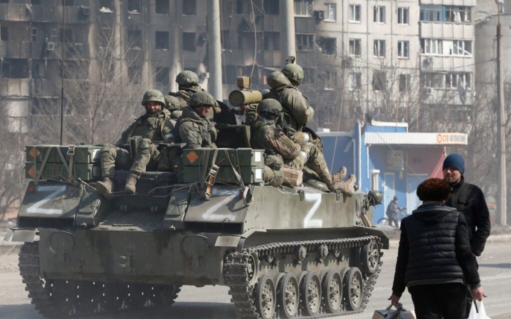 Aumenta evidencia de fosas comunes en Mariúpol, Ucrania: Oficina Derechos Humanos de la ONU