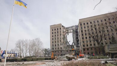 Aumentan a 16 los muertos por el ataque de Rusia contra un edificio administrativo en la ciudad de Mikolaiv