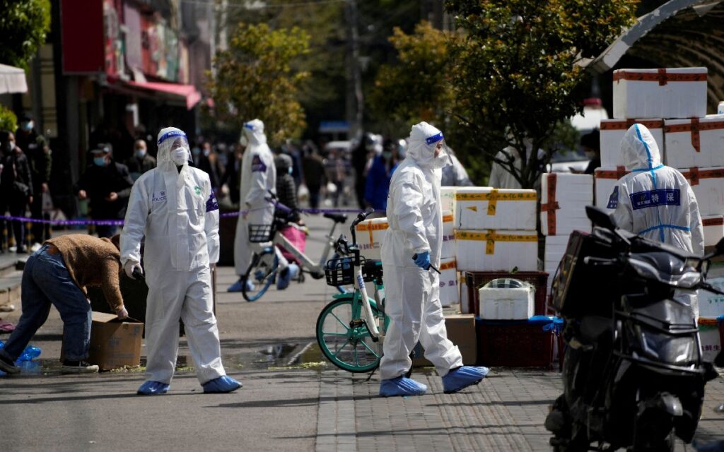 Aumentan nuevos casos Covid en Shanghái y amplían zonas de confinamiento