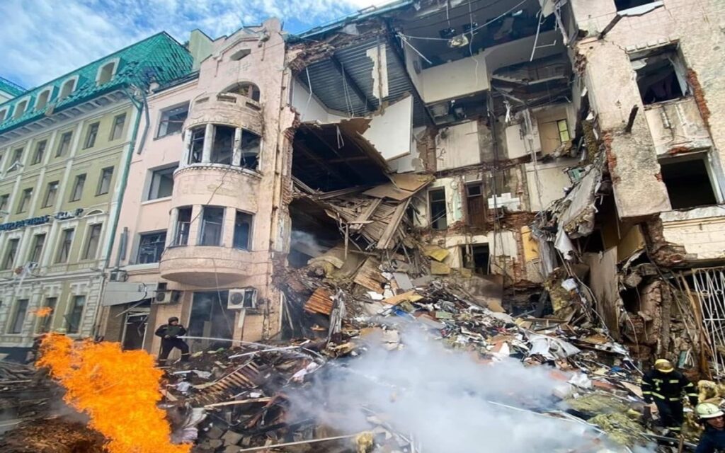 Bar dedicado a Ernest Hemingway es destruido por la guerra en Ucrania