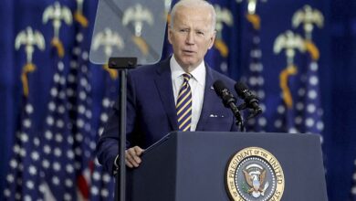 Biden anuncia el regreso de dos estadounidenses liberados por Venezuela tras pláticas con Maduro