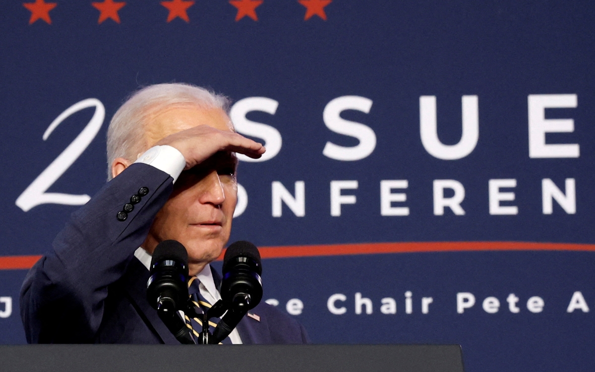 Biden prohíbe importar vodka, caviar y diamantes de Rusia