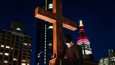 Charlie Cox disfruta encontrando huevos de Pascua de Daredevil mientras lee cómics