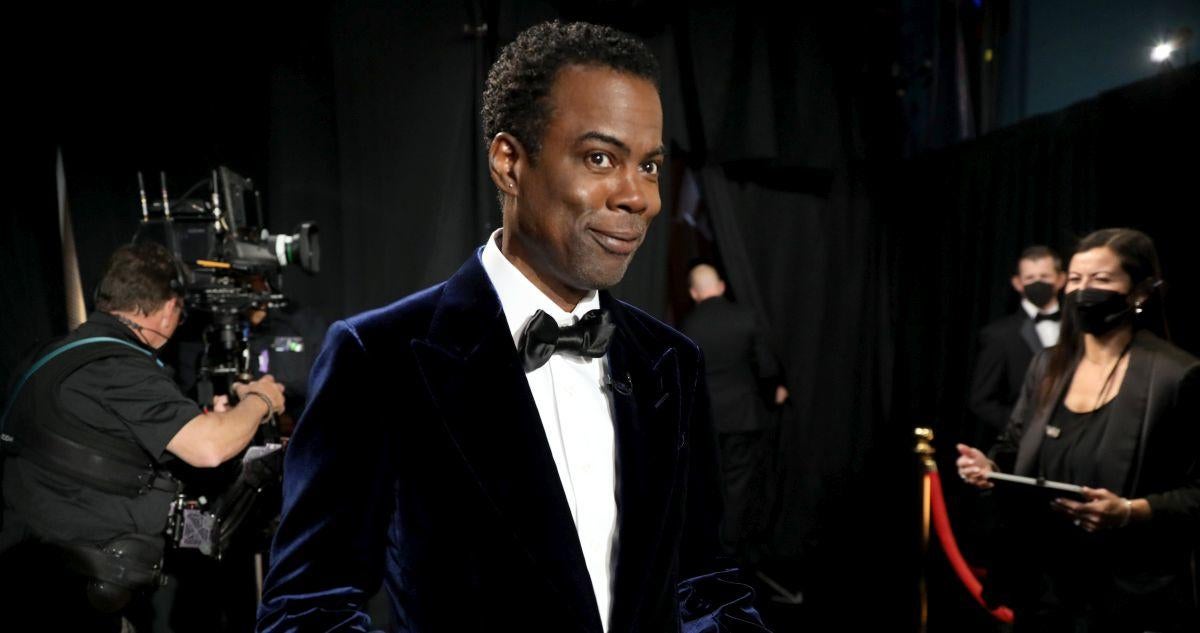 Chris Rock se dirige a la bofetada de Will Smith en un clip de Stand-Up Show