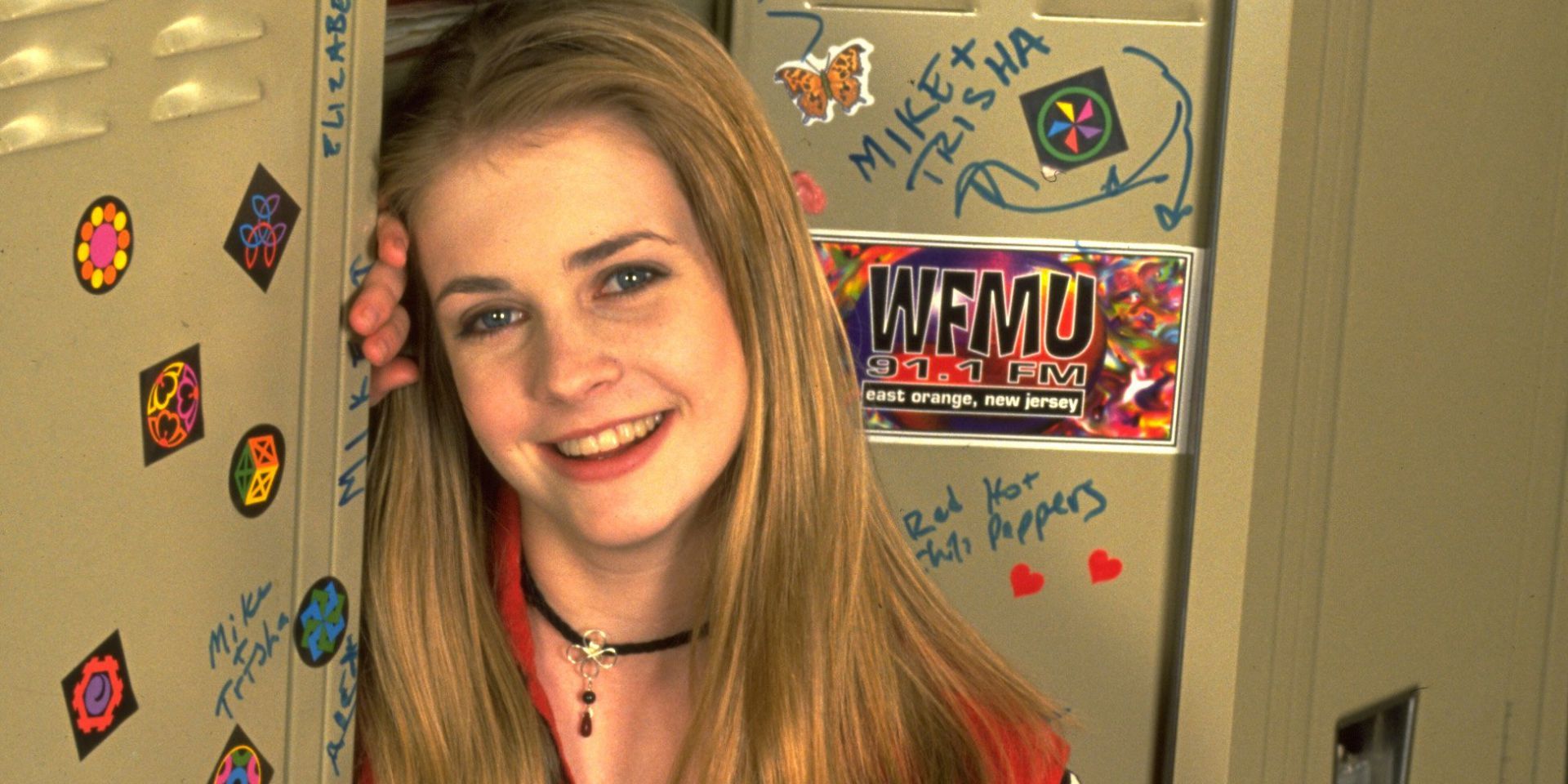 Clarissa explica que todo el reinicio fue cancelado por Nickelodeon