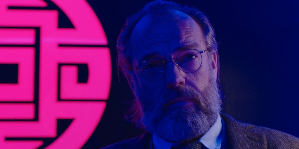 Clip caducado: Hugo Weaving analiza siniestro experimento gubernamental [EXCLUSIVE]