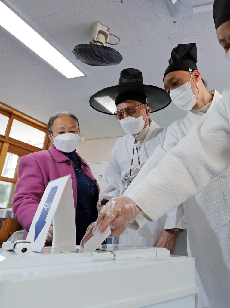 Corea del Sur elige a un nuevo presidente, que decidirá el rumbo de la relación con Corea del Norte y EE UU