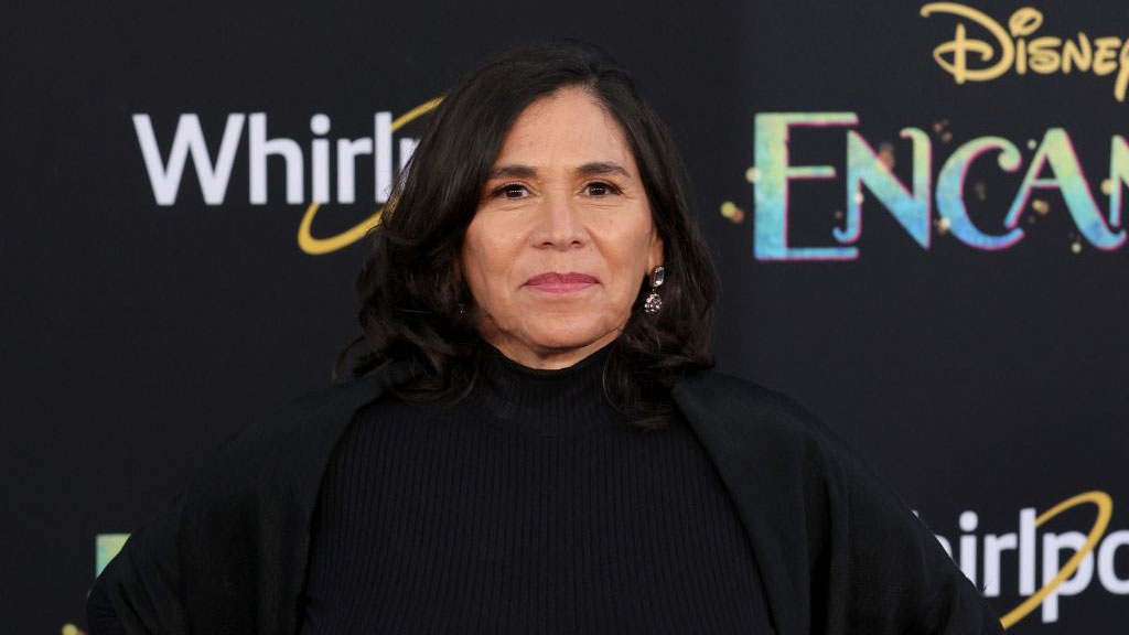 Creció en la frontera con México; compositora de “Encanto” podría hacer historia en los Oscar