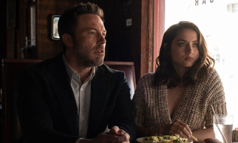 Deep Water Review: Affleck y De Armas no logran vivir un thriller erótico sin pasión