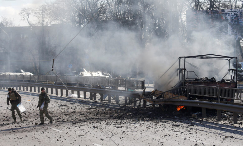 Ejército ruso bombardeó hospital en Ucrania; es 'un crimen de guerra', aseguran autoridades