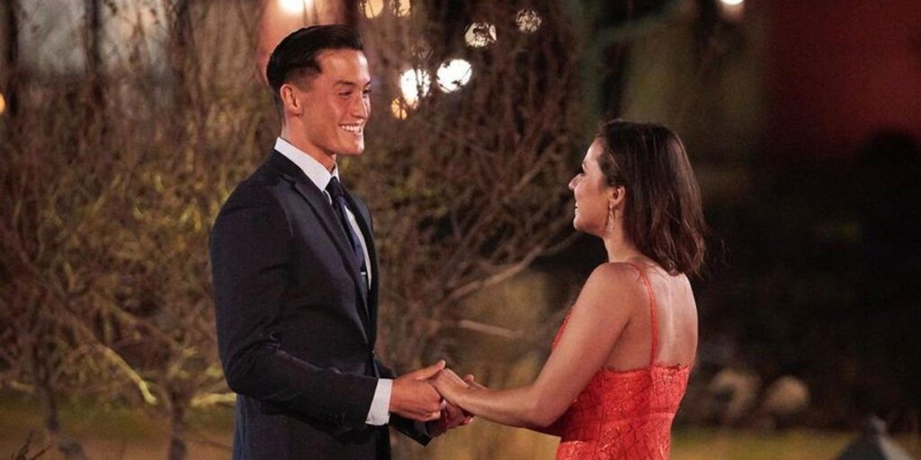 El BF de Katie Thurston, John Hersey, publica un golpe humorístico sobre la salida de Bachelorette