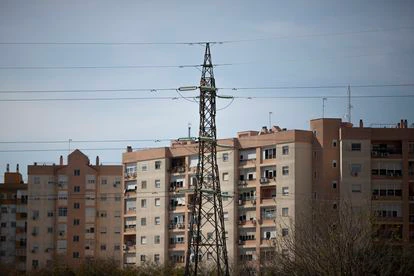 Tendido eléctrico en Sevilla.