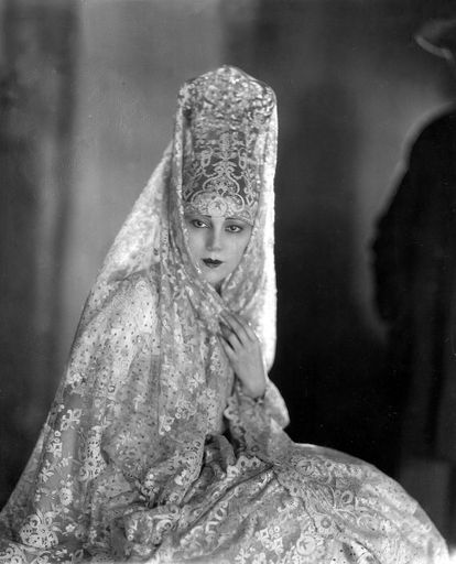 Raquel Meller, auténtica diva de la época, fue intérprete de temas imperecederos como 'La violetera'.