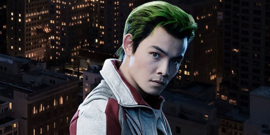 El director de la temporada 4 de Titans se burla de Beast Boy está obteniendo un nuevo disfraz