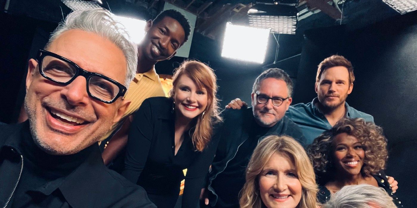 El elenco original de Jurassic Park se une en una dulce foto con Pratt y Howard