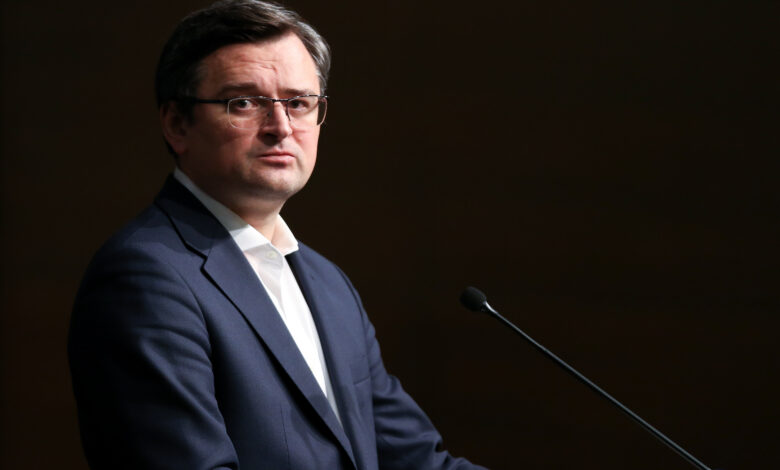 El ministro de Exteriores ucranio: “Rusia pagará sus crímenes de guerra durante décadas”