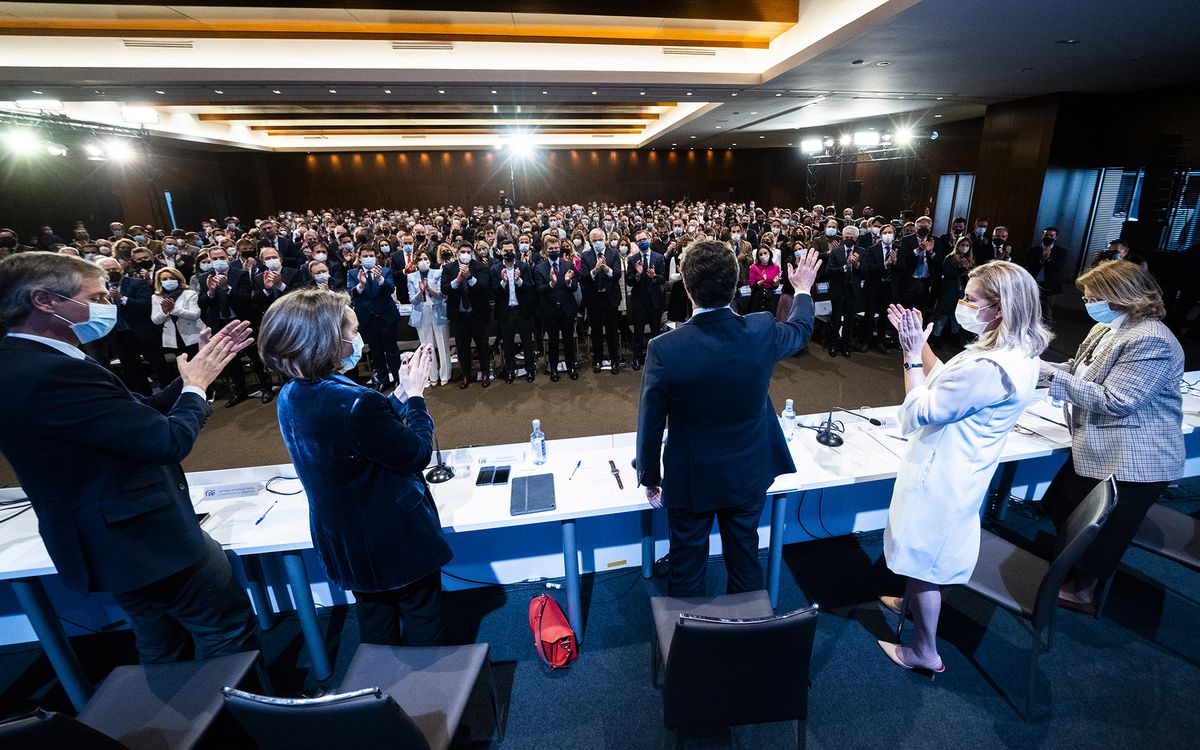 El nuevo PP niega la revancha que pide Ayuso e integrará a los casadistas