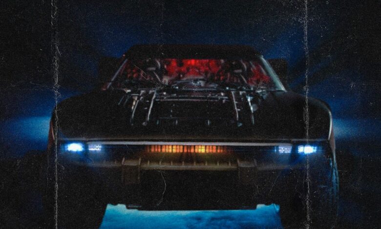 El póster de Batman imagina el Batimóvil en la película Grindhouse Vengeance de los 80
