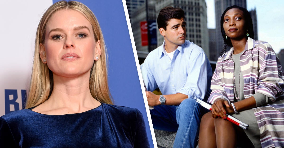 El reinicio de la edición temprana de CBS lanza Star Trek Into Darkness Star Alice Eve