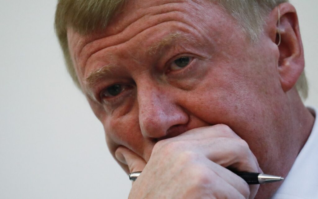 El ruso Chubais deja su puesto como representante especial de Putin... y se fue del país: fuente