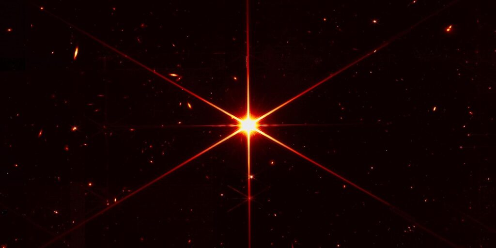 El telescopio James Webb acaba de tomar su primera foto y se ve increíble