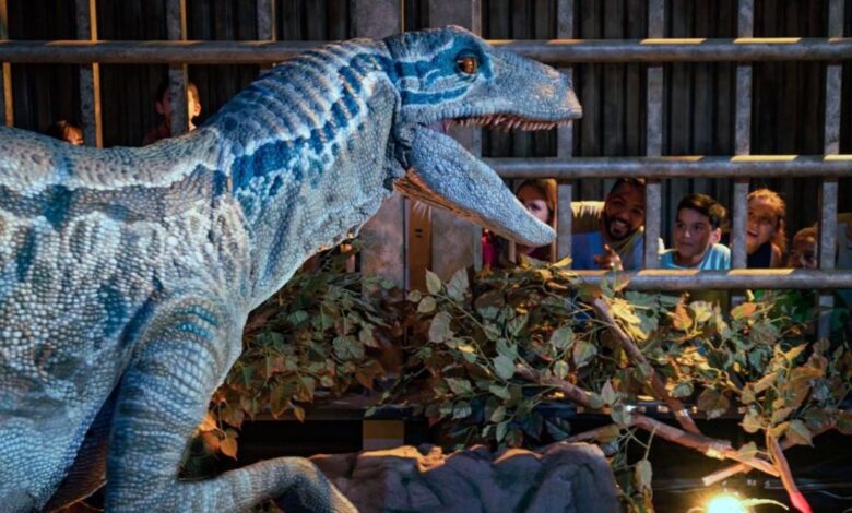 El video de Jurassic World Exhibit Tour tiene dinosaurios súper realistas