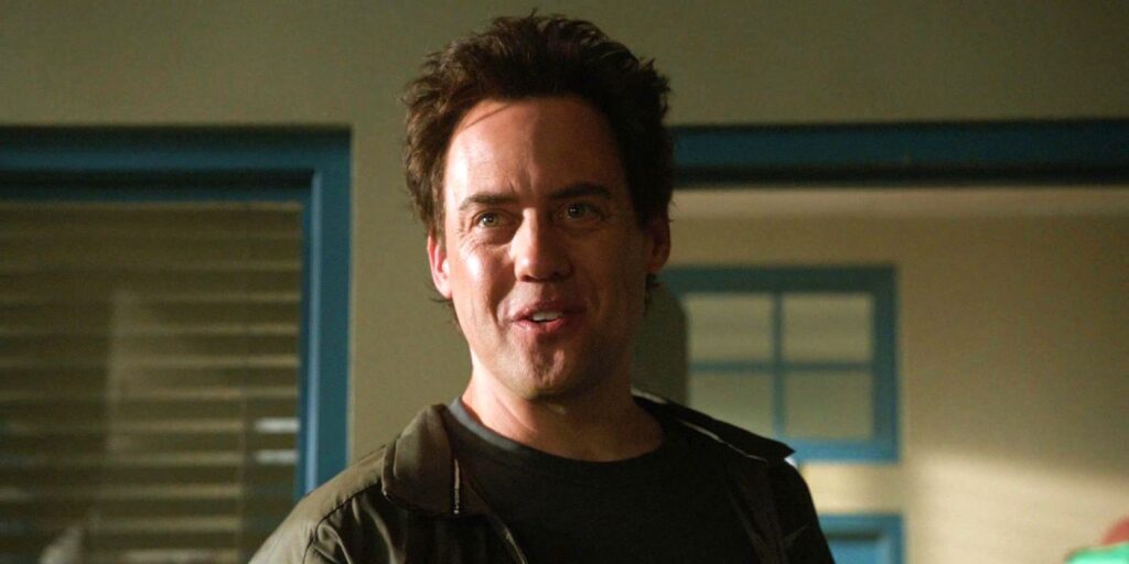 El video del set de filmación de Teen Wolf muestra al actor entrenador regresando a Beacon Hills