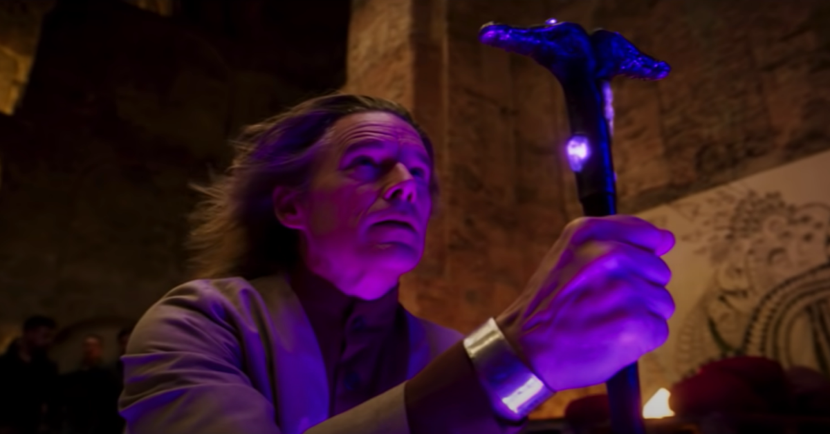 El villano de Ethan Hawke invoca a un monstruo