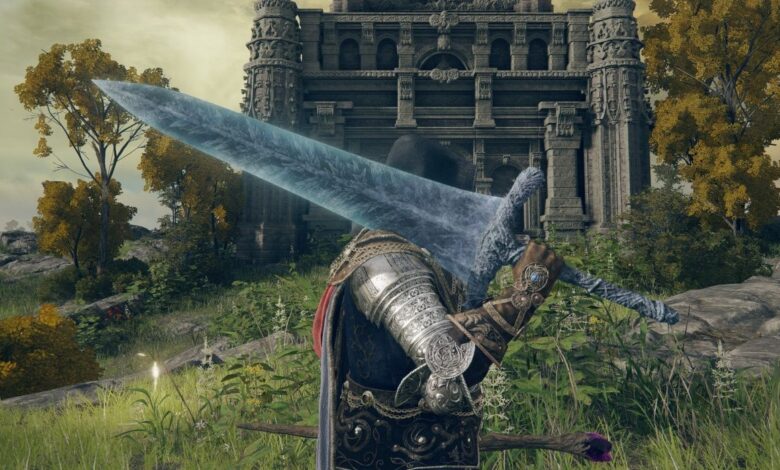 Elden Ring Invader interrumpe el comercio de armas y roba el espadón de la Luna Oscura