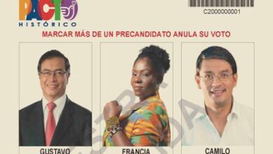 Una de las boletas de los precandidatos a las elecciones de Colombia.