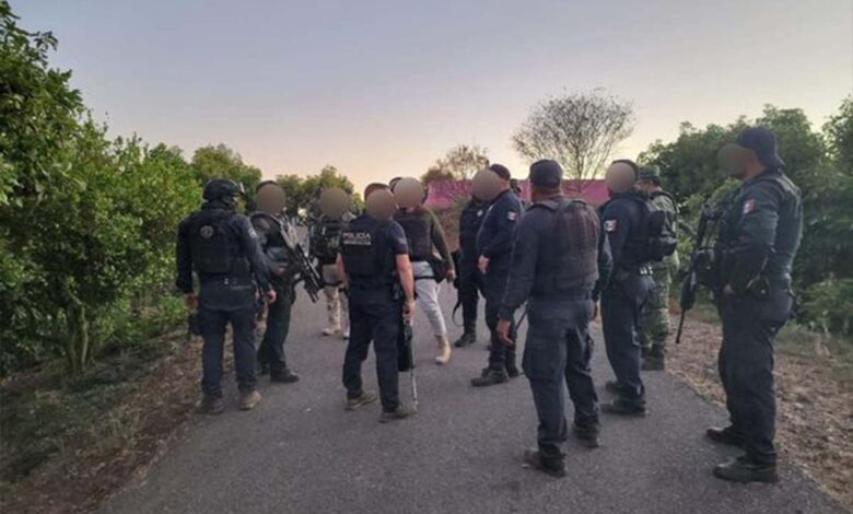 Emboscada en Michoacán: policía abate a un presunto agresor y tres son detenidos.