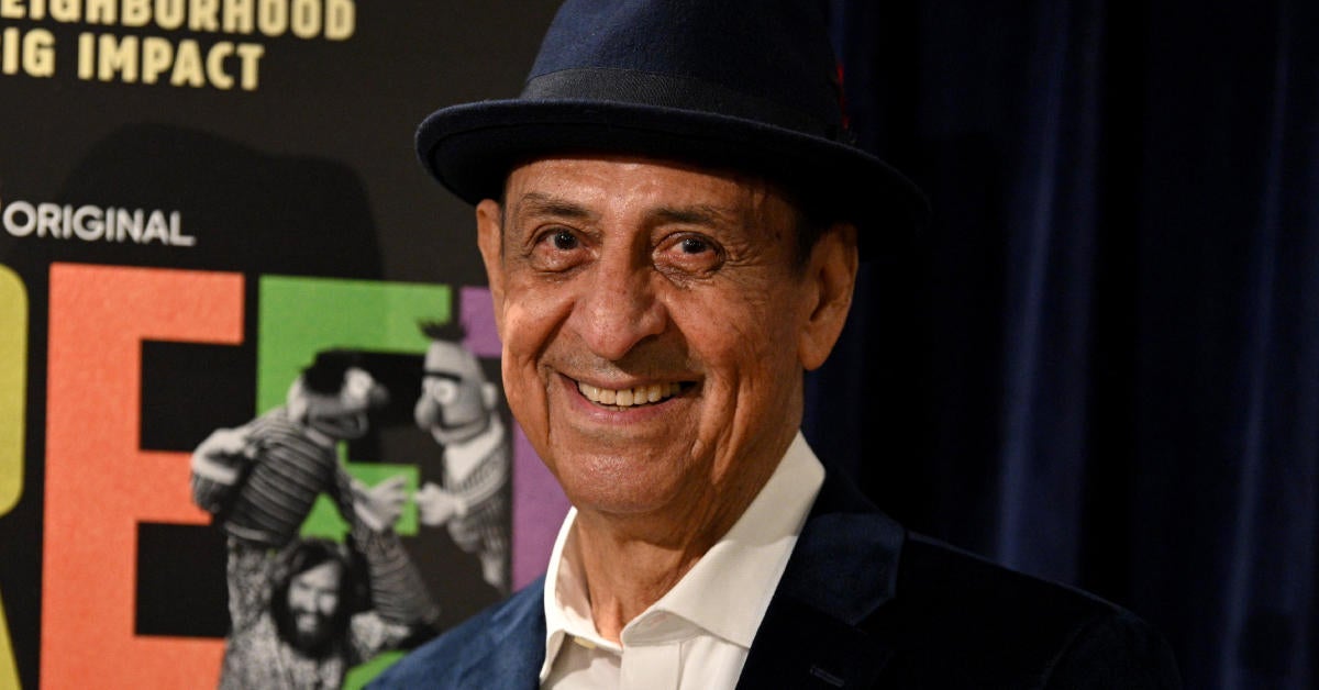 Emilio Delgado, estrella de Barrio Sésamo desde hace mucho tiempo, muere a los 81 años