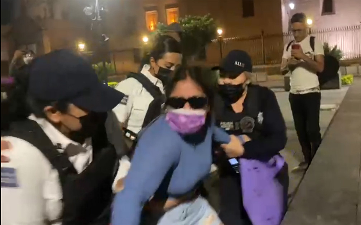 En Morelia, un grupo de hombres intervino en marcha feminista