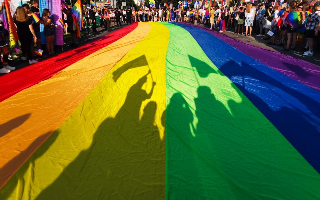 En peligro, derechos de los niños trans en EU, afirma HRW