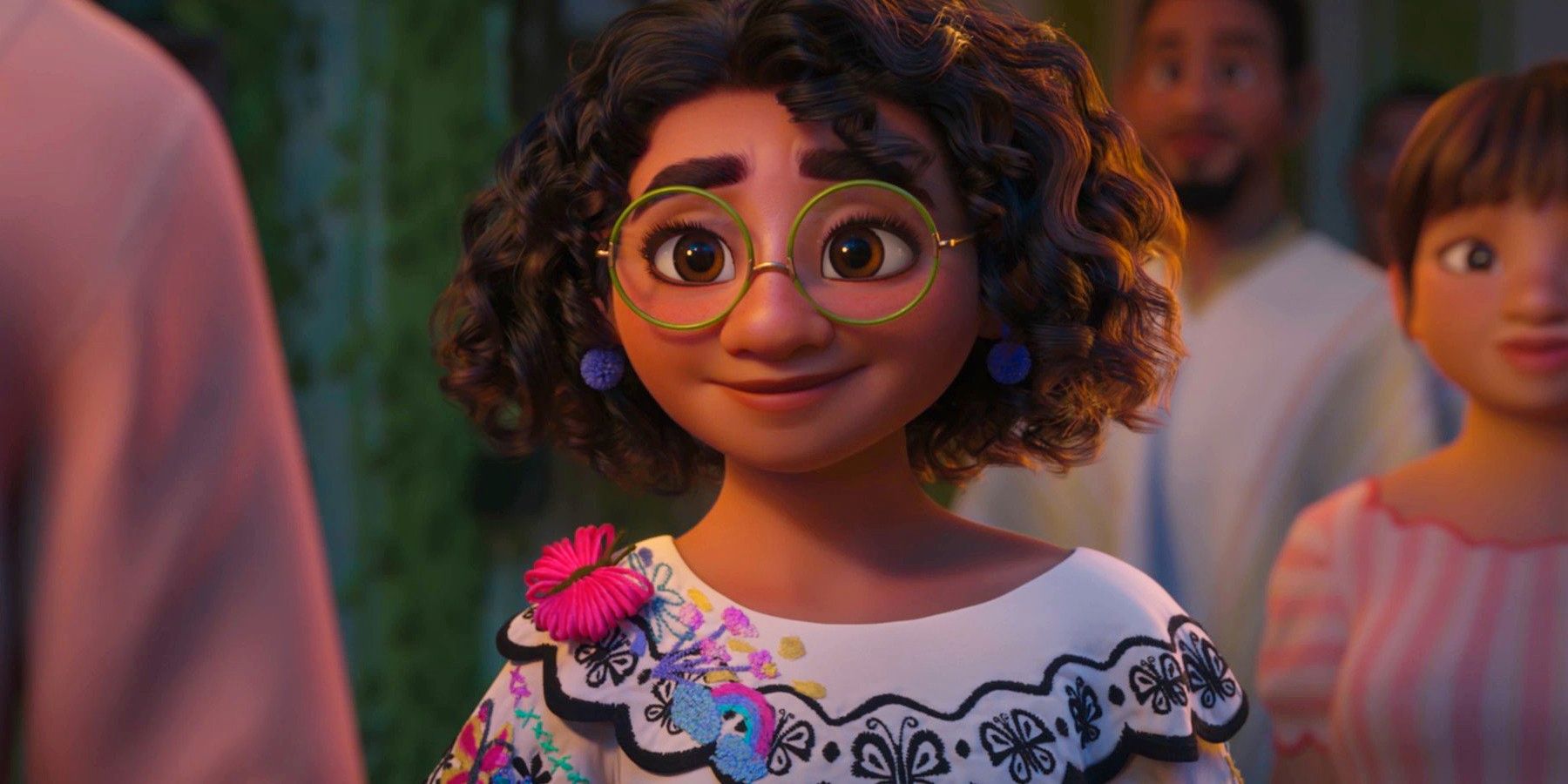 Encanto Star comenta sobre las teorías bisexuales de Mirabel