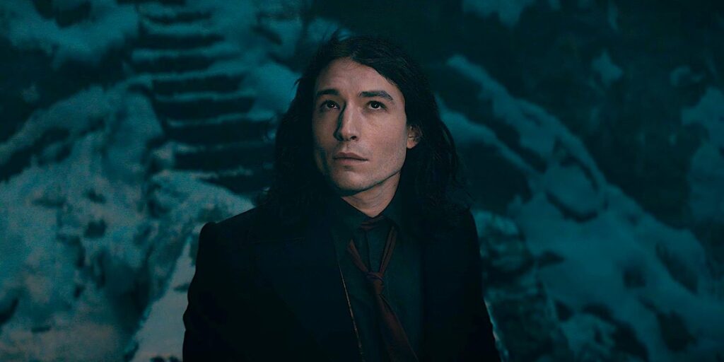 Ezra Miller golpeado con una orden de restricción debido a un incidente posterior al arresto