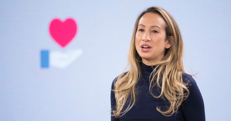 Facebook reduce la tarifa de las donaciones, igualará $ 50 millones / año, agrega la función Mentor