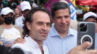 El candidato presidencial de Colombia, Federico Gutiérrez, junto a Rodrigo Lara Sánchez.