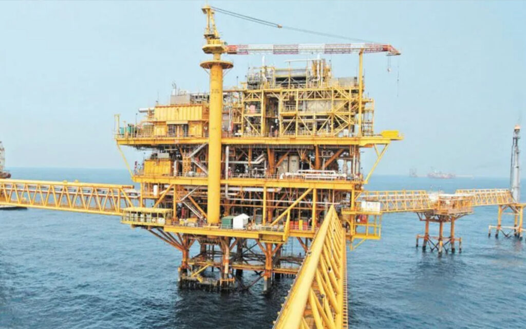 Gobierno de México prevé usar parte de los excedentes petroleros para subsidiar combustibles