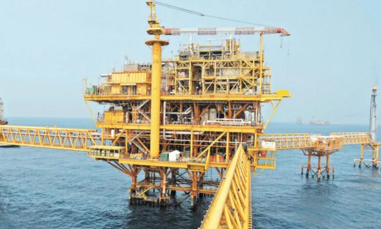 Gobierno de México prevé usar parte de los excedentes petroleros para subsidiar combustibles