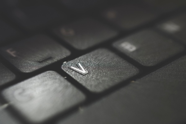 Google trae stickers y soporte Bitmoji a su Gboard para Android