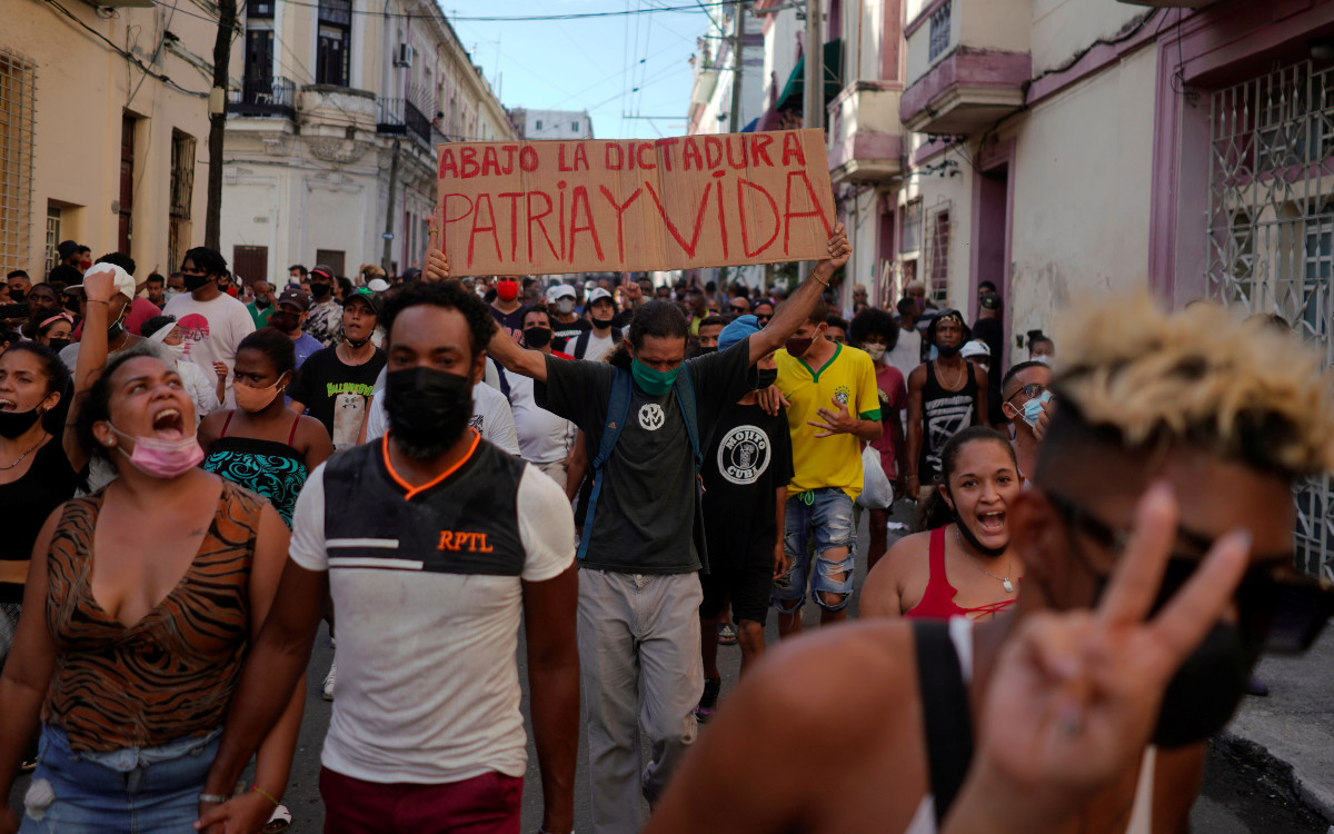 Hasta 30 años de prisión a manifestantes cubanos que participaron en protestas de 2021