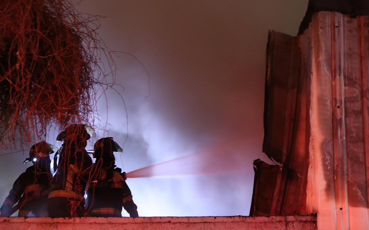 Incendio cobra la vida de 4 adultos y 4 menores en Ciudad Juárez