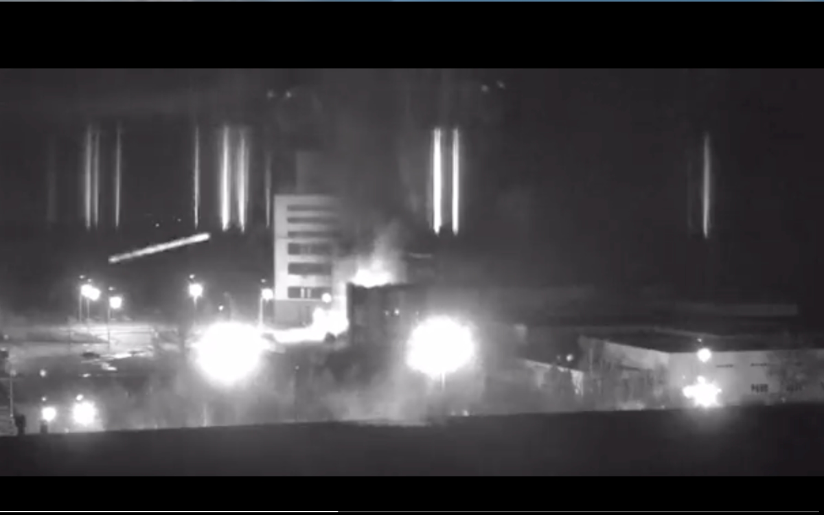 Incendio en central nuclear está 'dentro de las normas', dice Ucrania