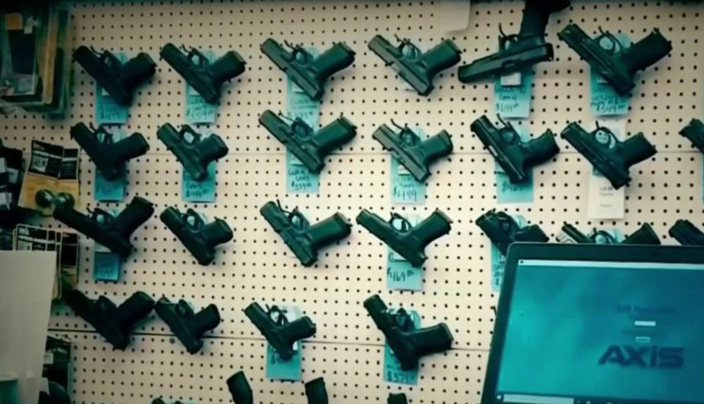 Indiana elimina la necesidad de un permiso para portar armas