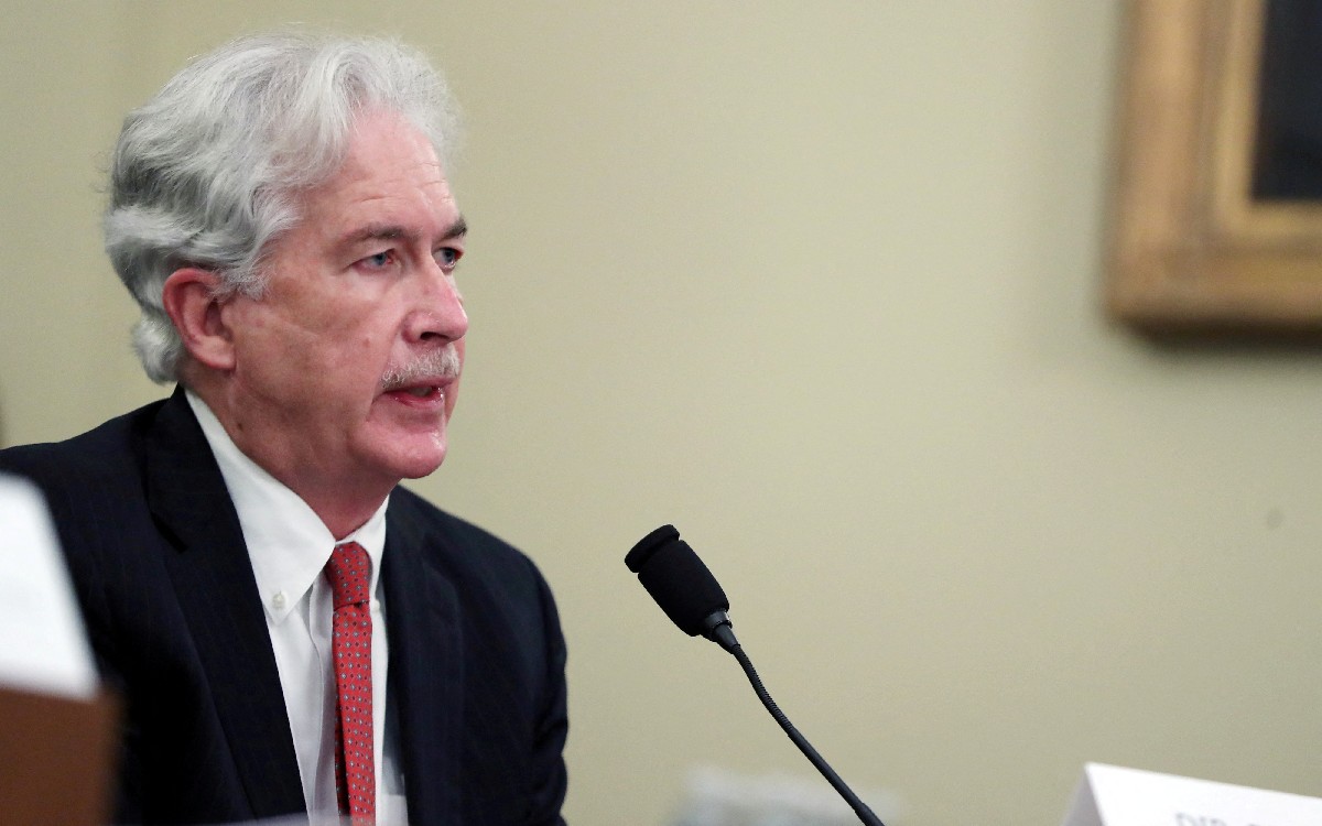 Jefe de la CIA da positivo a Covid-19 tras reunión con Biden