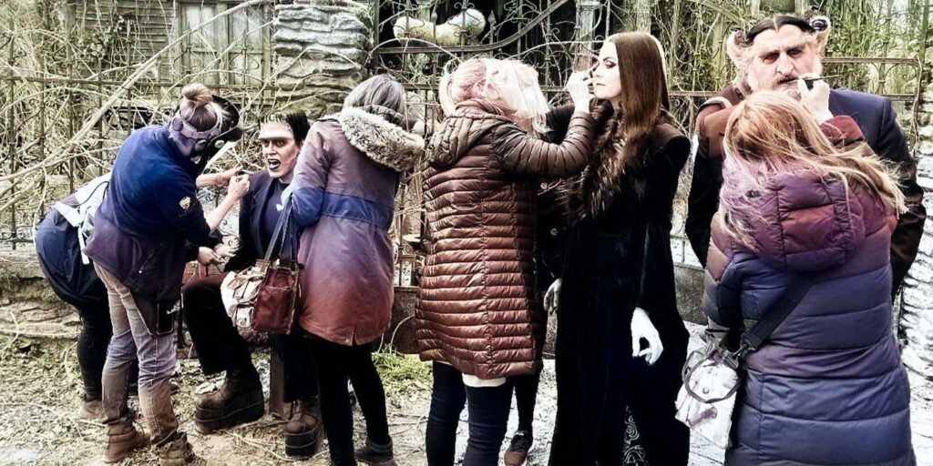 La foto del set de Munsters de Rob Zombie revela una nueva mirada a Herman, Lily y el abuelo